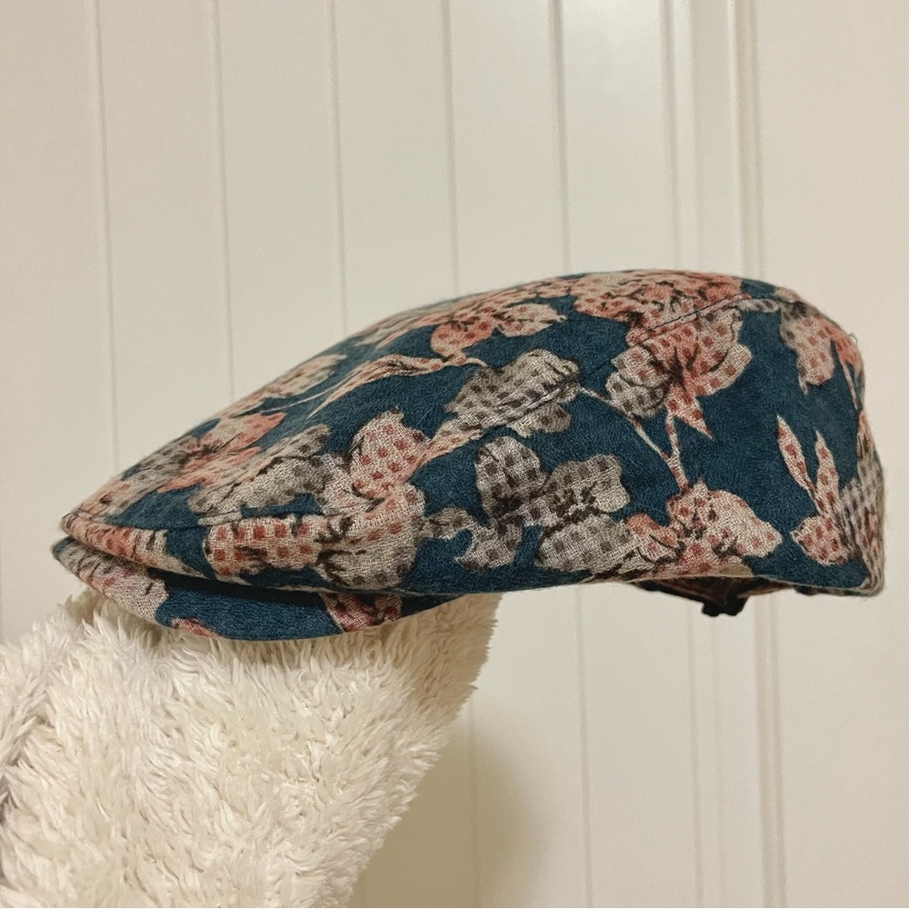 Flower pattern hat - Picture 3 of 11